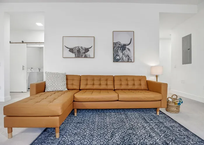 Up To 12 Guests! Modern Villa Near Wynwood